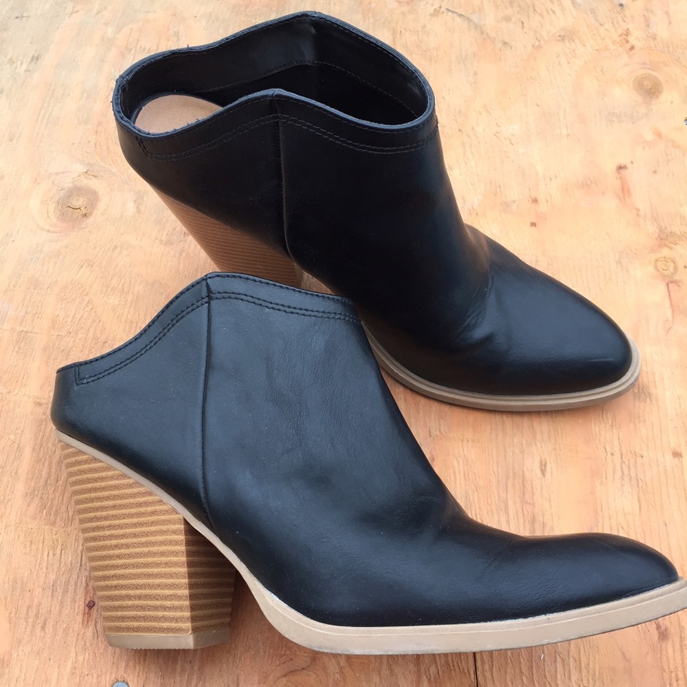 Black DV Mules Booties